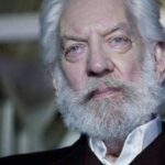 Donald Sutherland atuando em filme