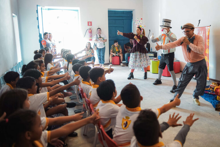 Feira Literária do Ceará segue até sábado (22) em Aracati com programação gratuita