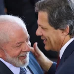 Lula disse que gasta quando é necessário e que não joga dinheiro fora