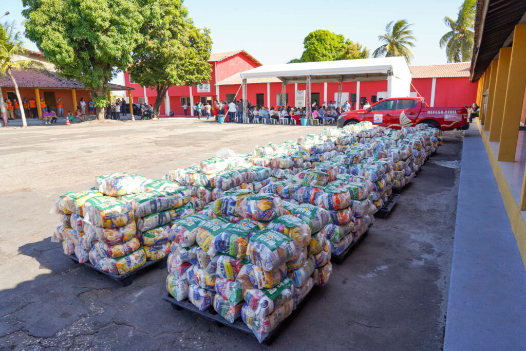 p.6 - Campanha Ingresso Solidário 2024 arrecadou mais de 20 toneladas de alimentos para o Programa Ceará Sem Fome