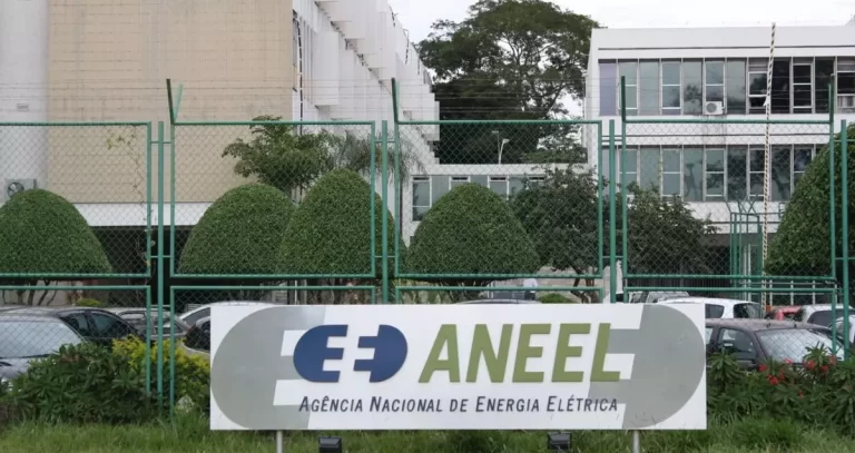 Aneel intima Enel e pode cassar concessão após falhas no apagão em São Paulo