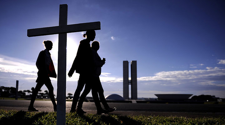 Importância de separar fé, religião e política nas eleições