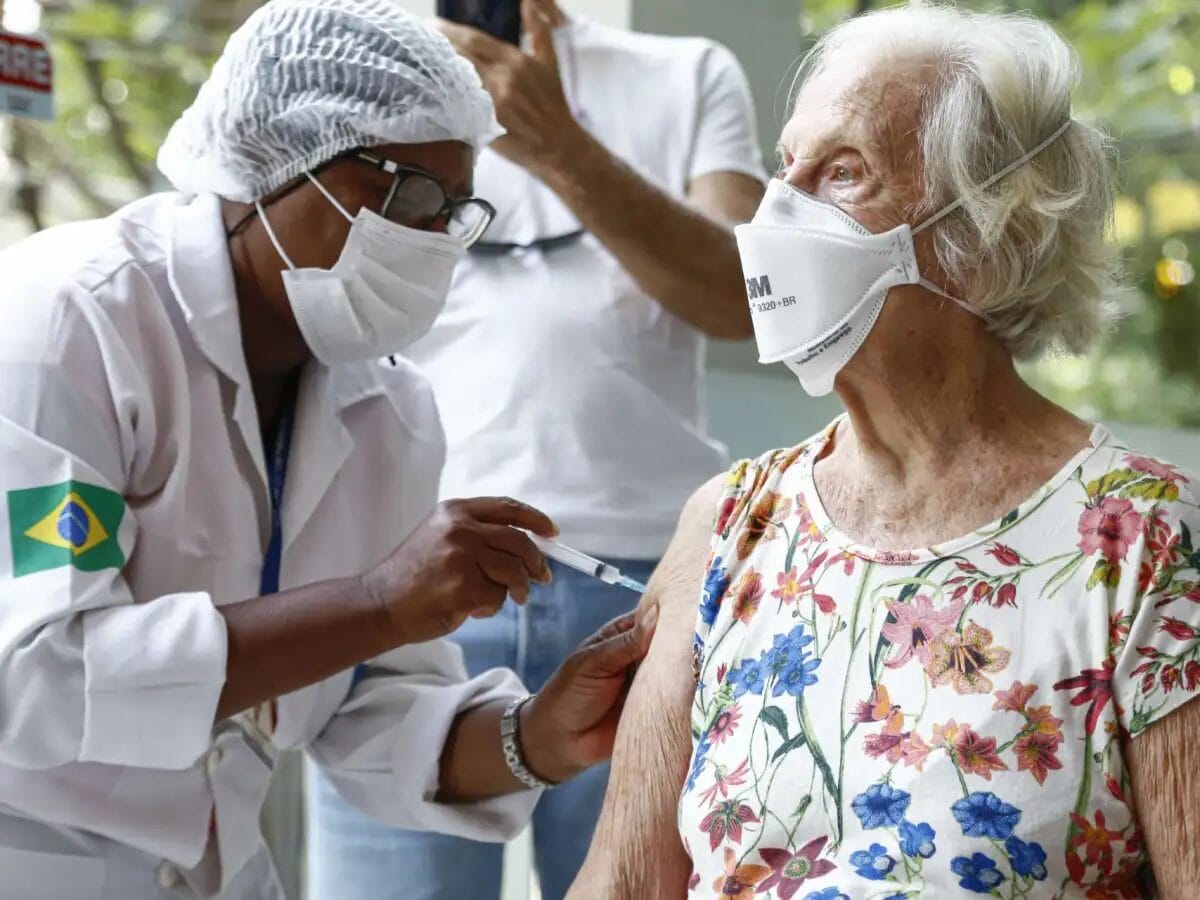 p.9 Aumenta casos de Covid 19 entre idosos no Nordeste brasileiro