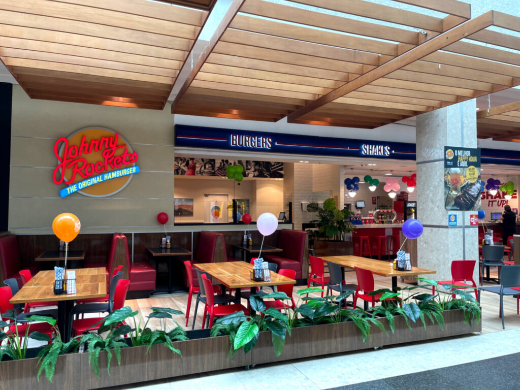 Johnny Rockets inaugura loja no Cariri Shopping