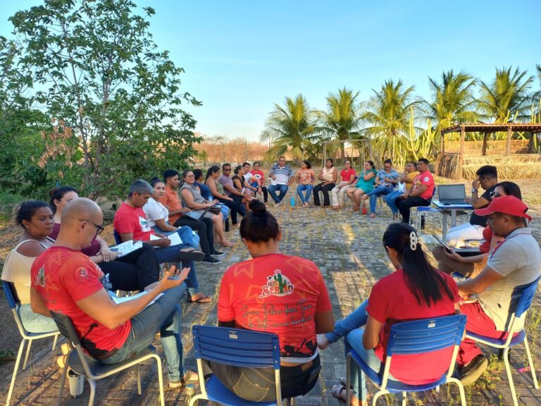 Educadores participam de Encontro de Polos em Madalena (CE)