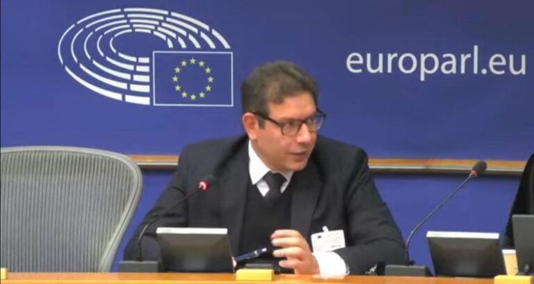 No Parlamento Europeu, deputado Renato Roseno faz alerta contra uso de drones na pulverização aérea