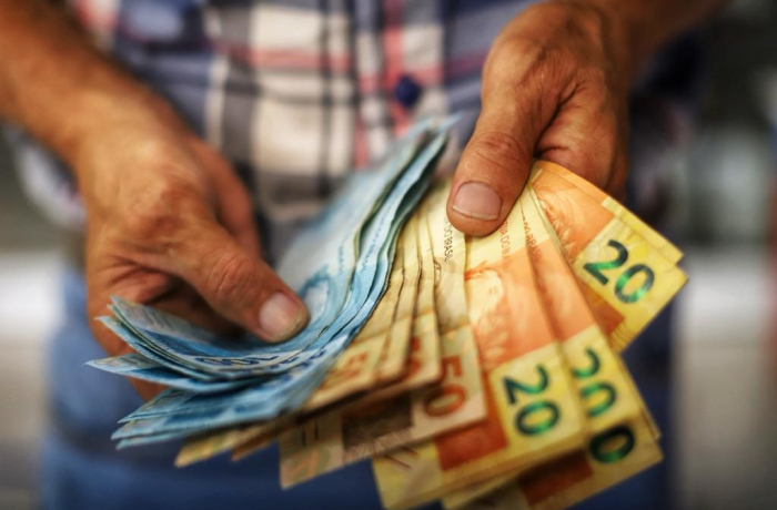 Isenção de IR até R$ 5 mil pode injetar R$ 35 bilhões na economia