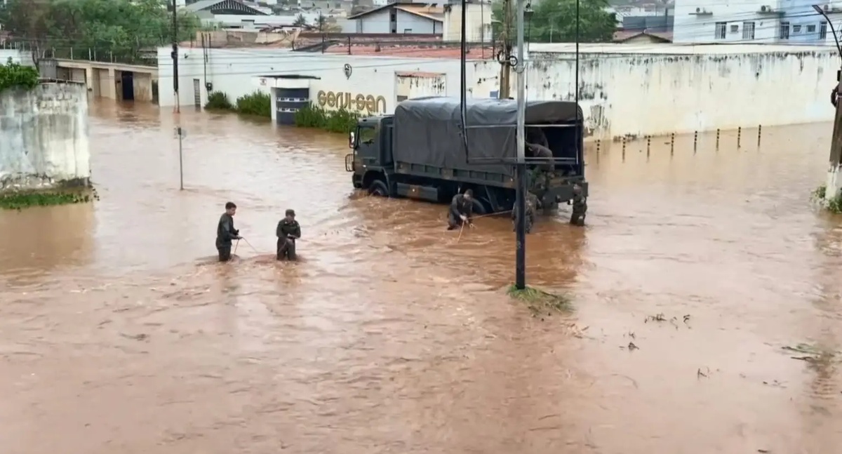 Duas pessoas morrem em Picos devido às chuvas