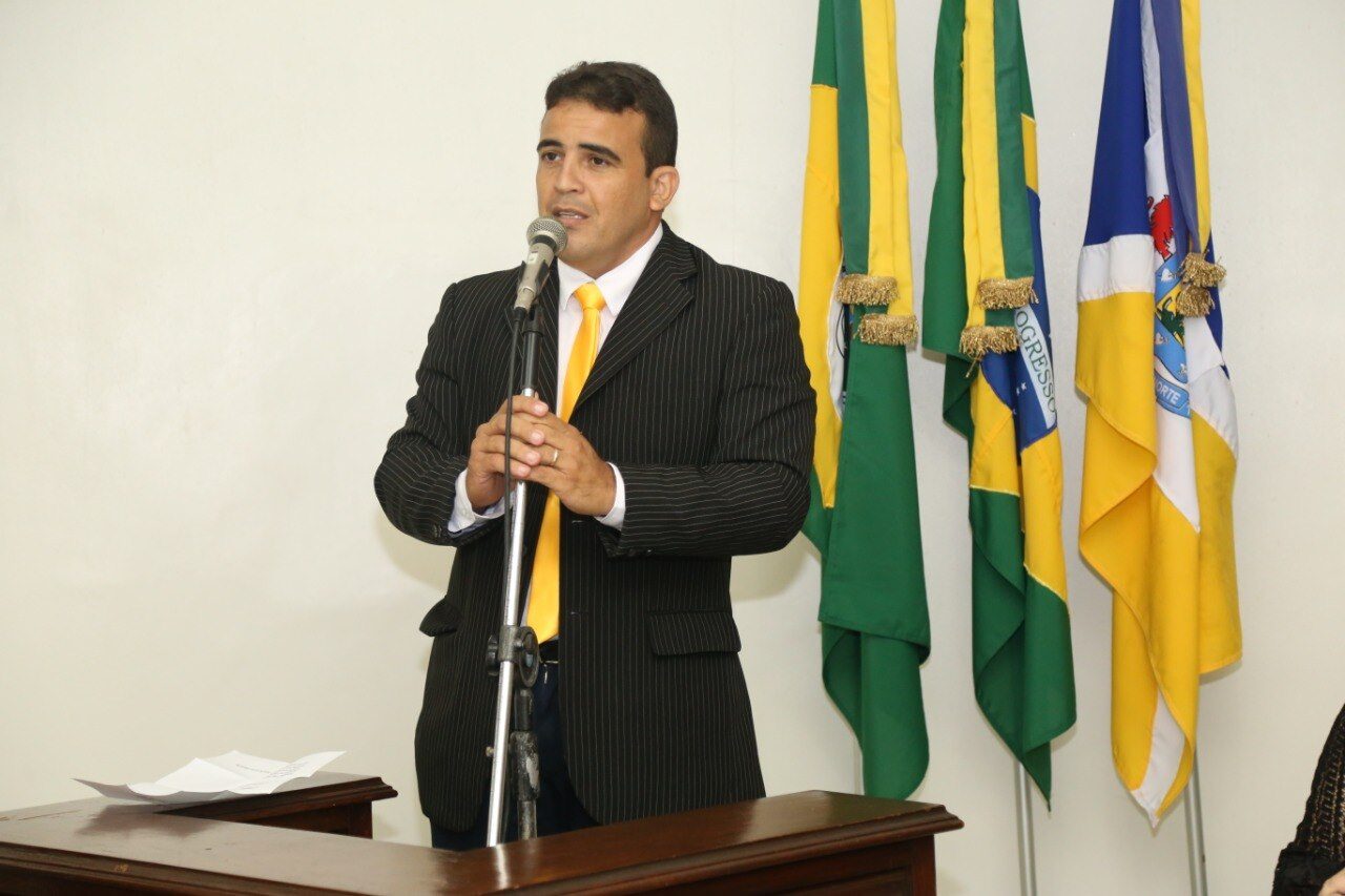 Vereador Alexandre Sobreira destaca em seu pronunciamento luta em defesa de pessoas com fibromialgia e às comunidades de Juazeiro do Norte