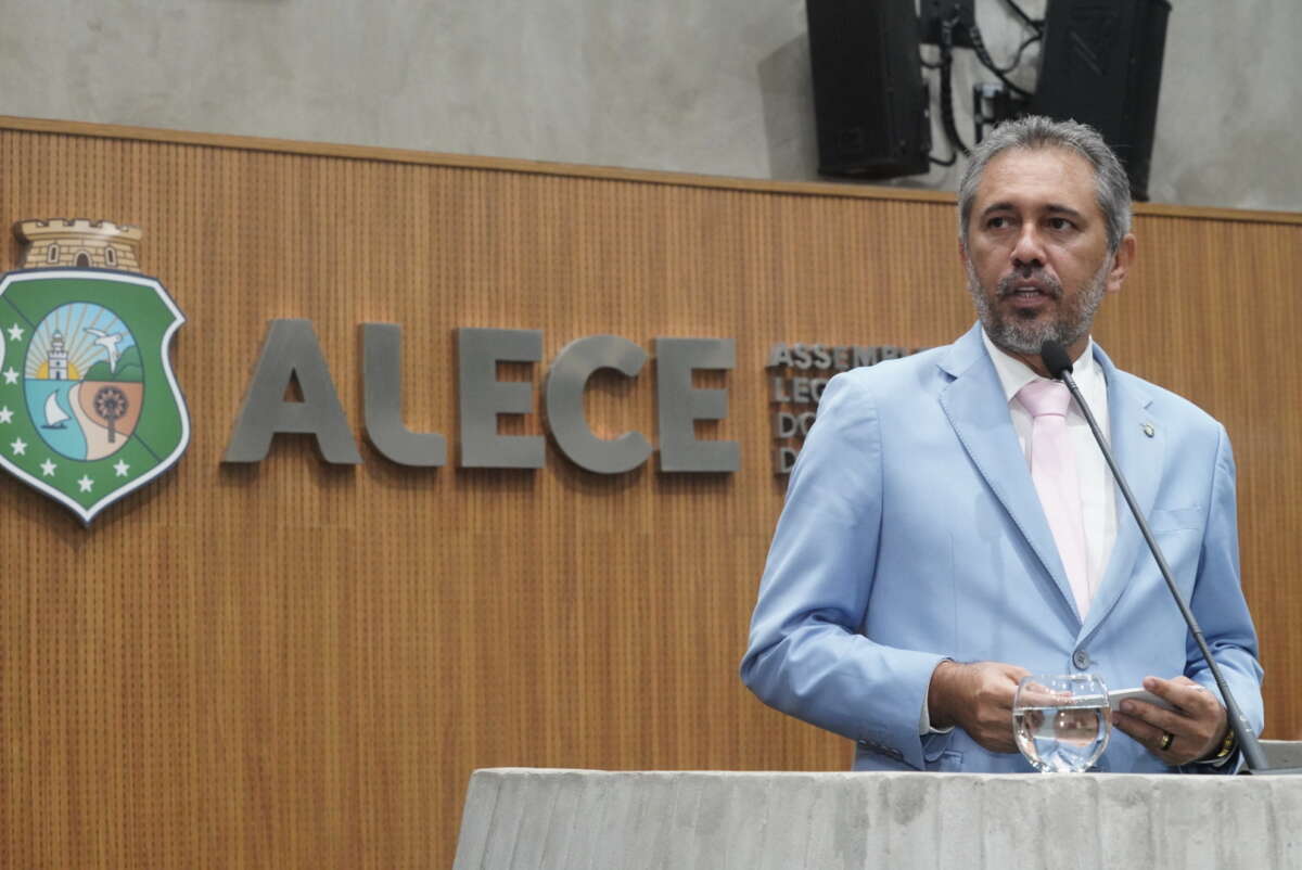Ceará bate recorde de investimentos e amplia empregos, diz Elmano