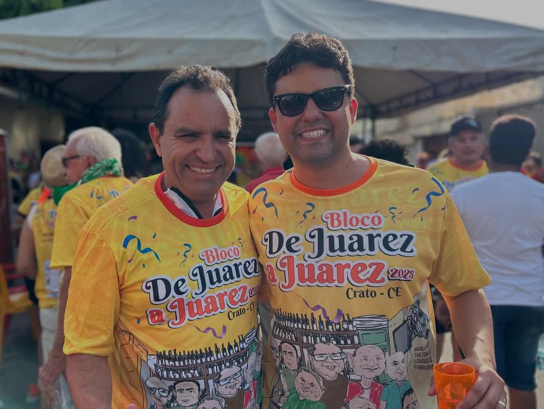 Em Crato, deputado Pedro Lobo cumpre agenda com participação no aniversário da Rádio Educadora e em bloco pré-carnavalesco