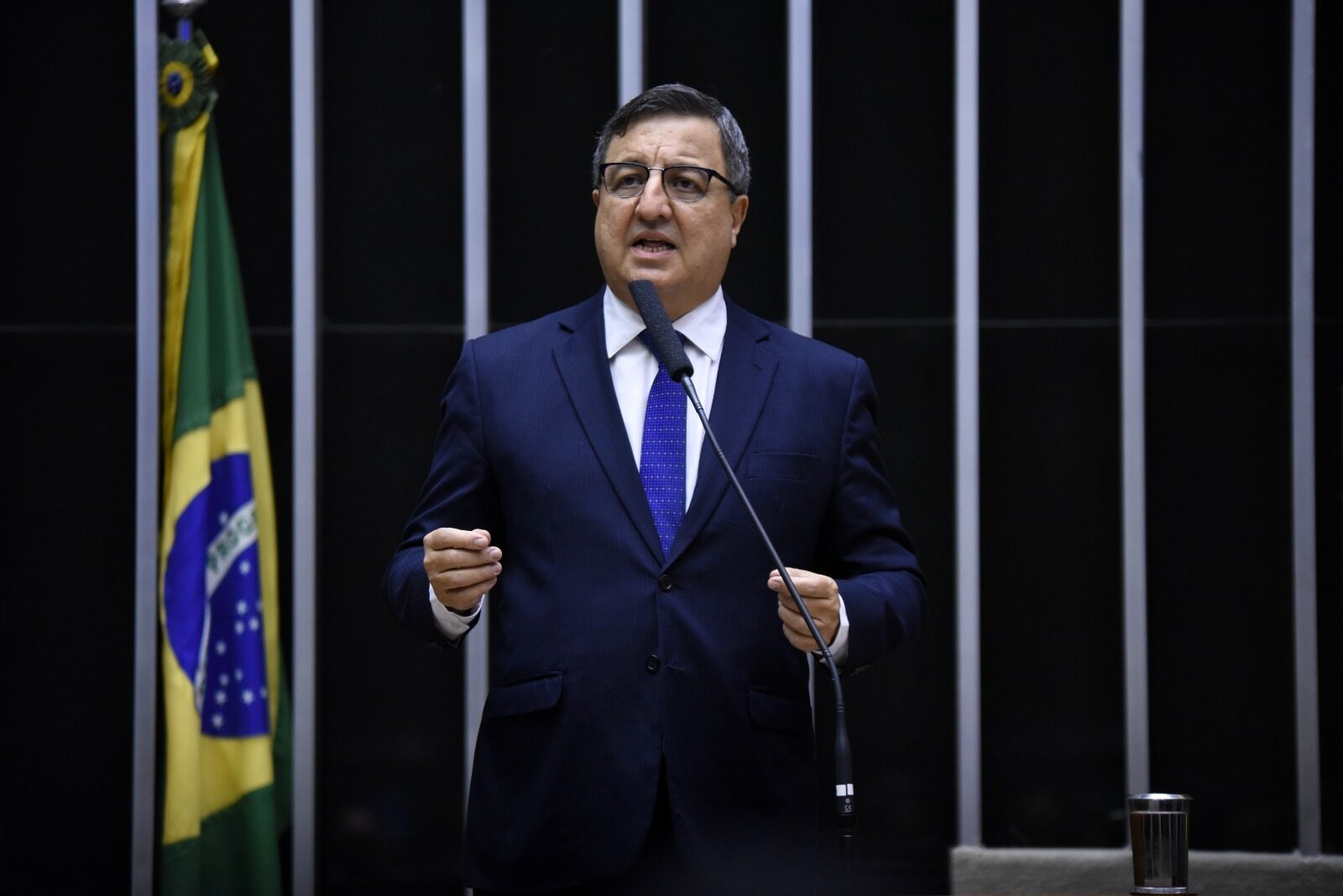 Deputado Danilo Forte denuncia entrada do crime organizado na política e cobra ação do governo