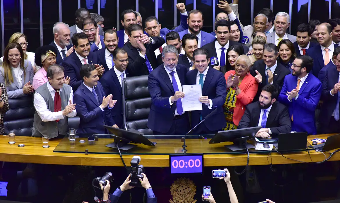 Hugo Motta é eleito presidente da Câmara dos Deputados com ampla maioria