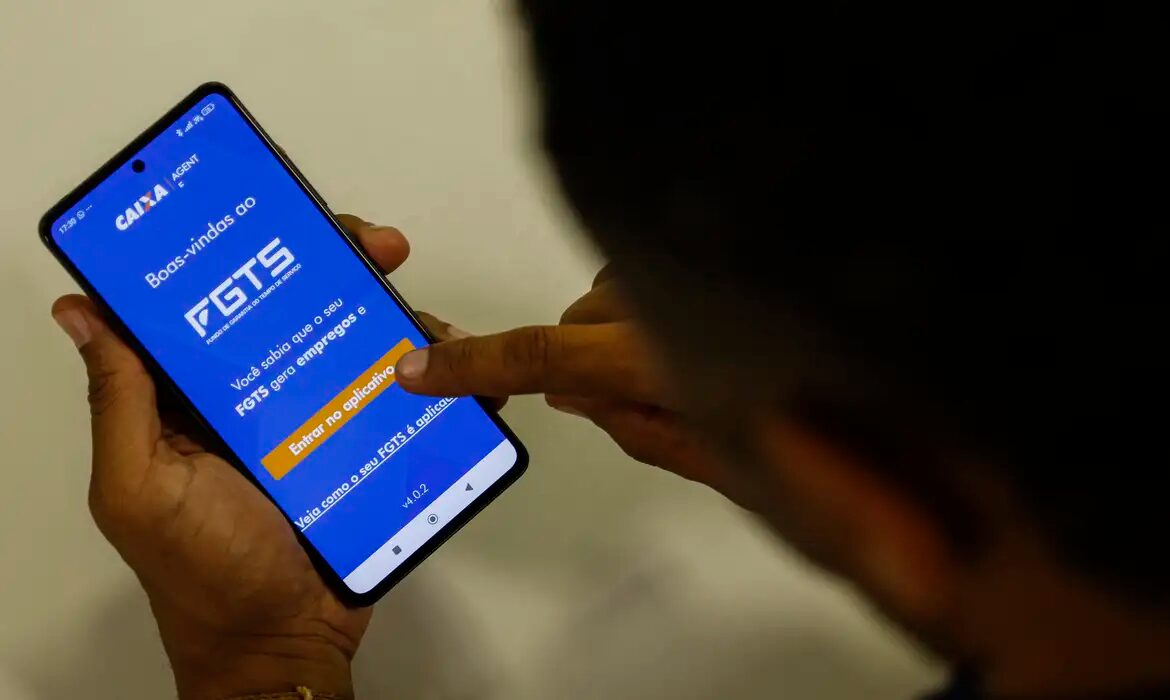 Governo libera saldo do FGTS para quem optou pelo saque-aniversário