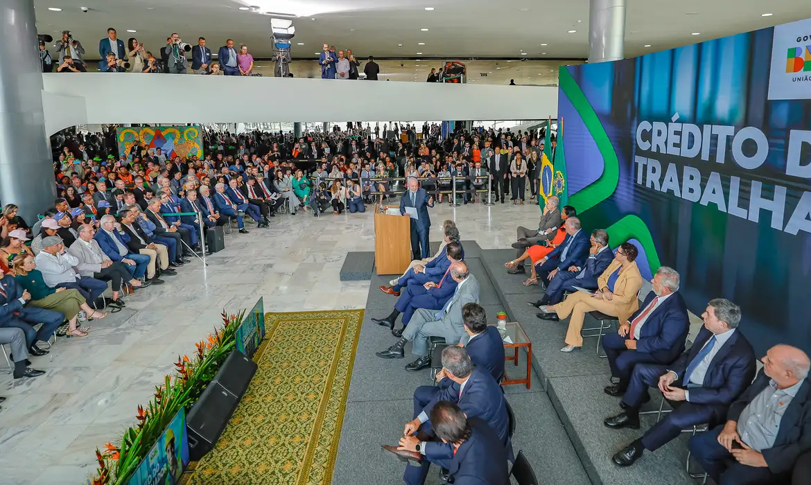 Crédito consignado CLT: como funciona e quem pode acessar