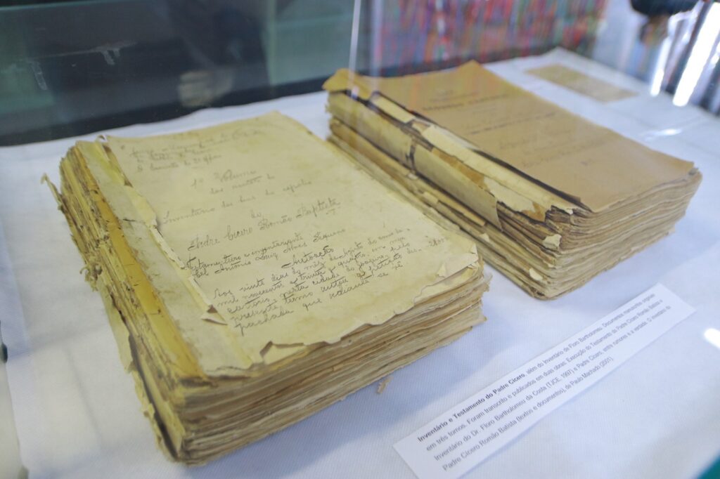 Cartas de Padre Cícero são transcritas para preservar história 1 Cartas de Padre Cícero são transcritas para preservar história