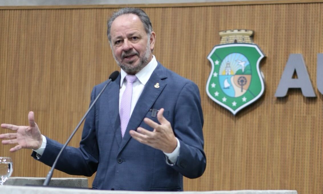 Acrísio Sena destaca inauguração do Hospital Universitário e avanços tecnológicos