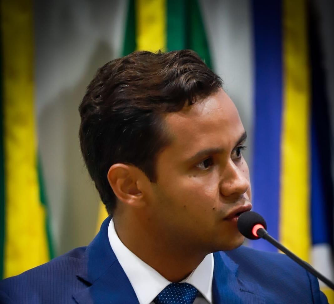 Presidente da Câmara, Felipe Vasques, denuncia negligência da ENEL e propõe medidas mais rígidas contra fios soltos em Juazeiro do Norte