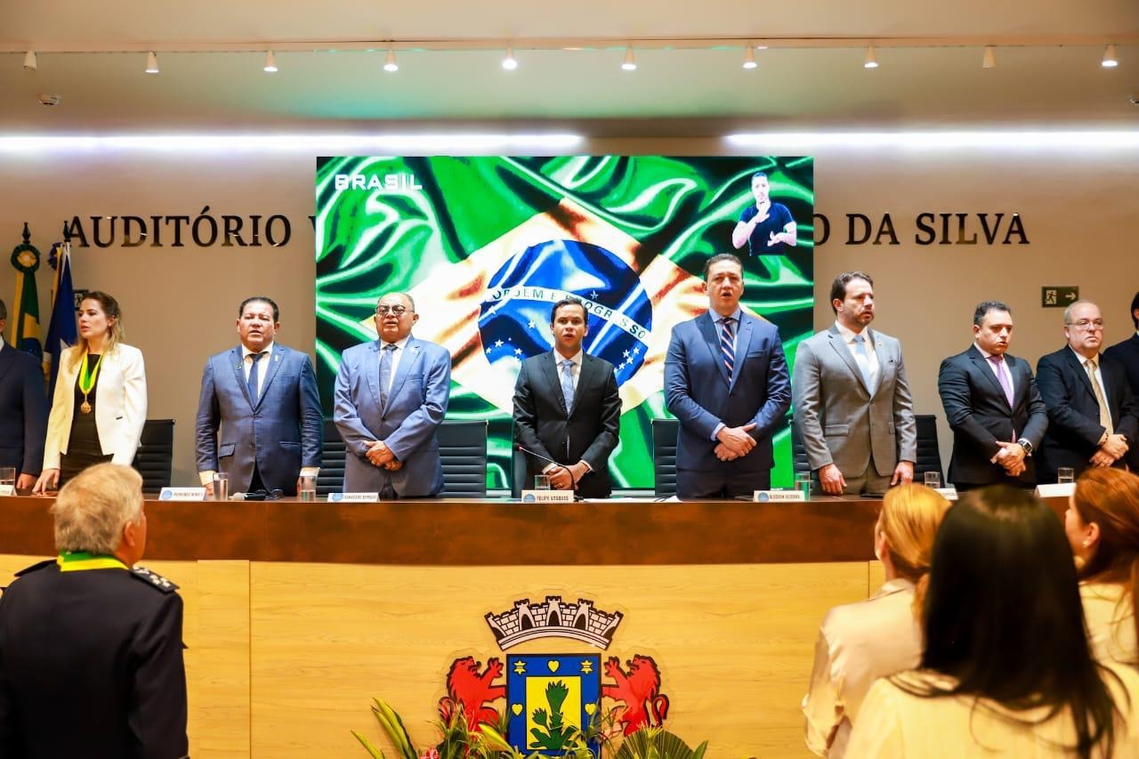 Câmara Municipal de Juazeiro do Norte homenageia personalidades em Sessão Solene