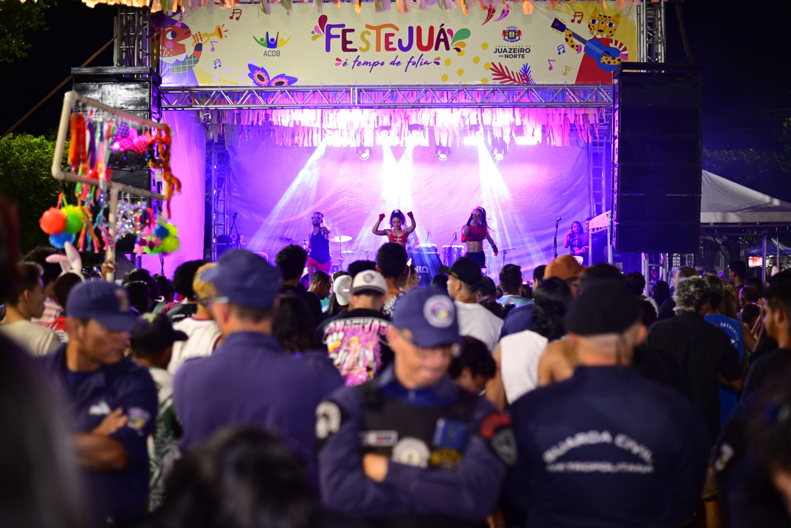 Festejuá reúne grande público e anima foliões na Avenida Ailton Gomes
