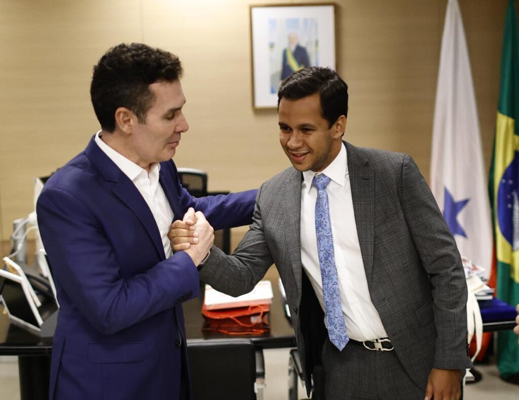 Presidente da Câmara de Juazeiro do Norte, Felipe Vasques, busca mais moradias para o município em agenda oficial em Brasília 1 Felipe Vasques busca mais moradias para Juazeiro do Norte em Brasília