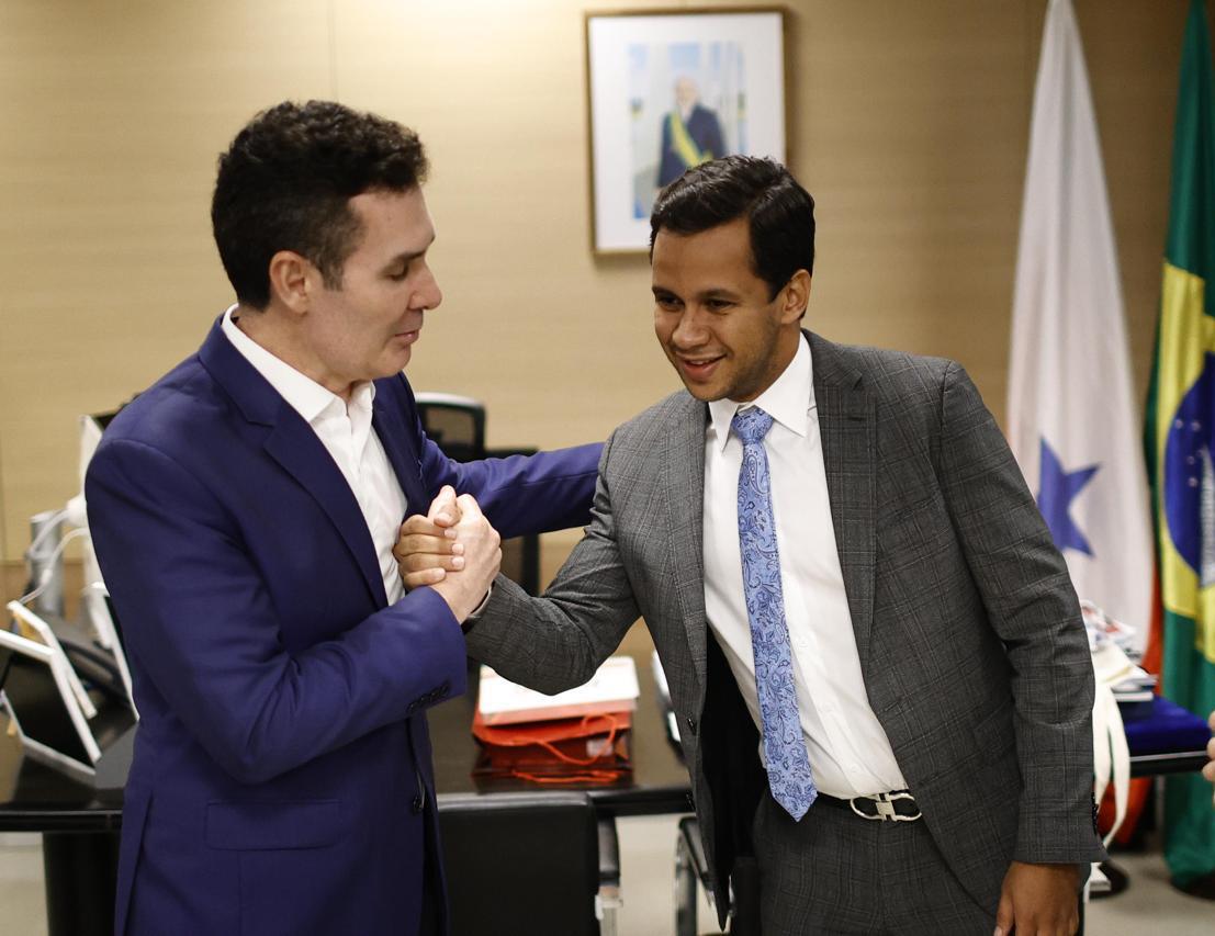 Felipe Vasques busca mais moradias para Juazeiro do Norte em Brasília