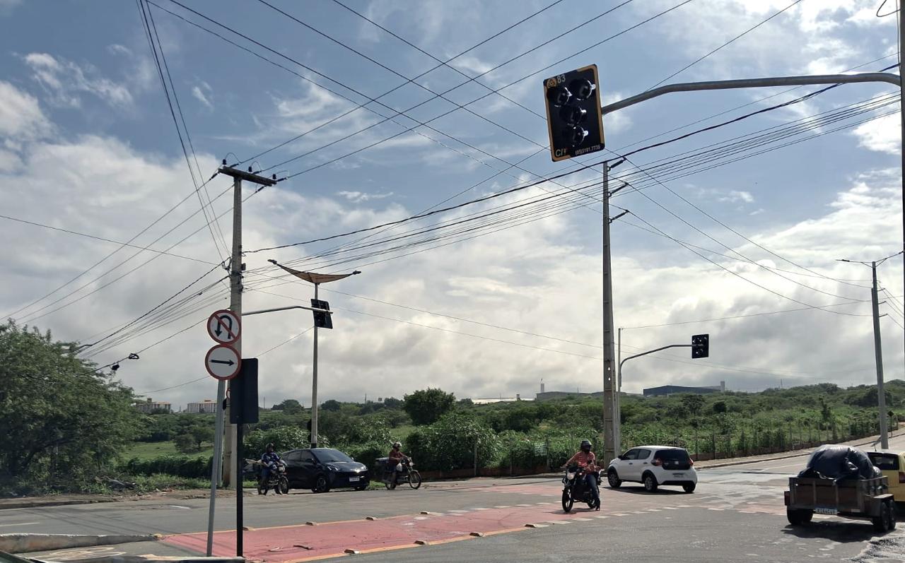 Deputado Davi de Raimundão consegue semáforos para cruzamento perigoso do anel viário em Juazeiro