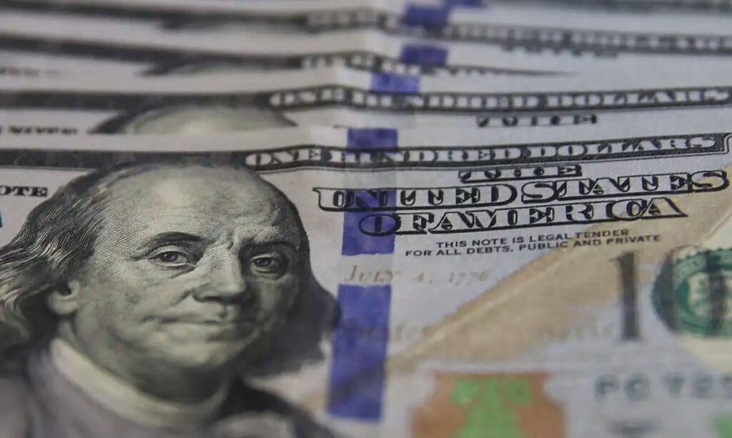 Dólar tem maior queda em 2 anos e fecha a R$ 5,75 1 Dólar tem maior queda em 2 anos e fecha a R$ 5,75