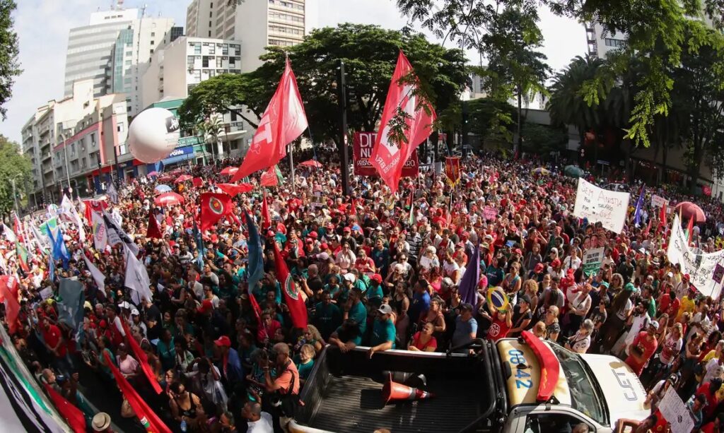 Ato contra anistia reúne manifestantes em várias cidades do Brasil 1 Ato contra anistia reúne manifestantes em várias cidades do Brasil
