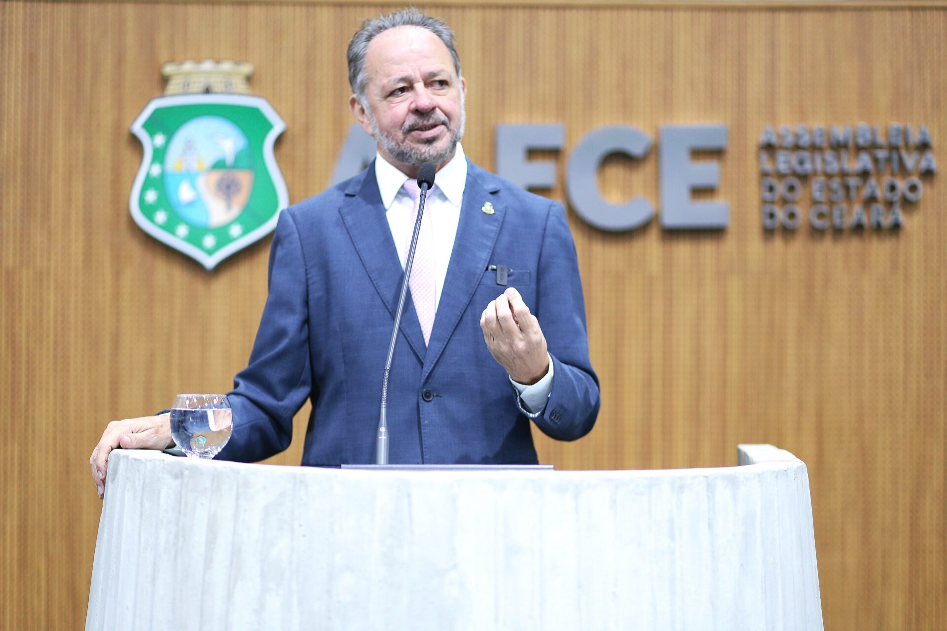 Acrísio Sena propõe criação da Frente Parlamentar para fortalecer Ciência, Tecnologia, Inovação e Transformação Digital no Ceará