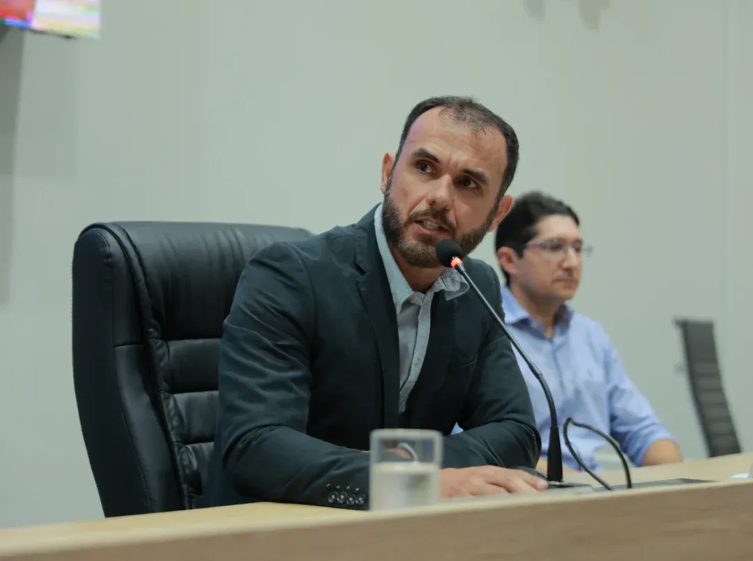 Município vai propor reajuste de até 6,2% para servidores, anuncia secretário de Finanças de Juazeiro do Norte