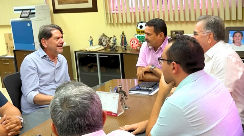 Cid Gomes media reunião entre vereadores de Sobral e secretarias do governo Elmano 1 Vereadores de Sobral e governo Elmano discutem projetos sociais e hídricos
