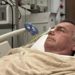 Bolsonaro transforma corpo em espetáculo grotesco