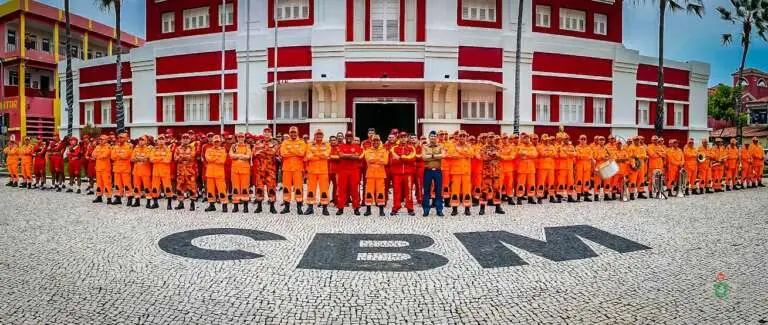 Ao viajar neste feriado prolongado fique de olho nas estradas e nos veículos