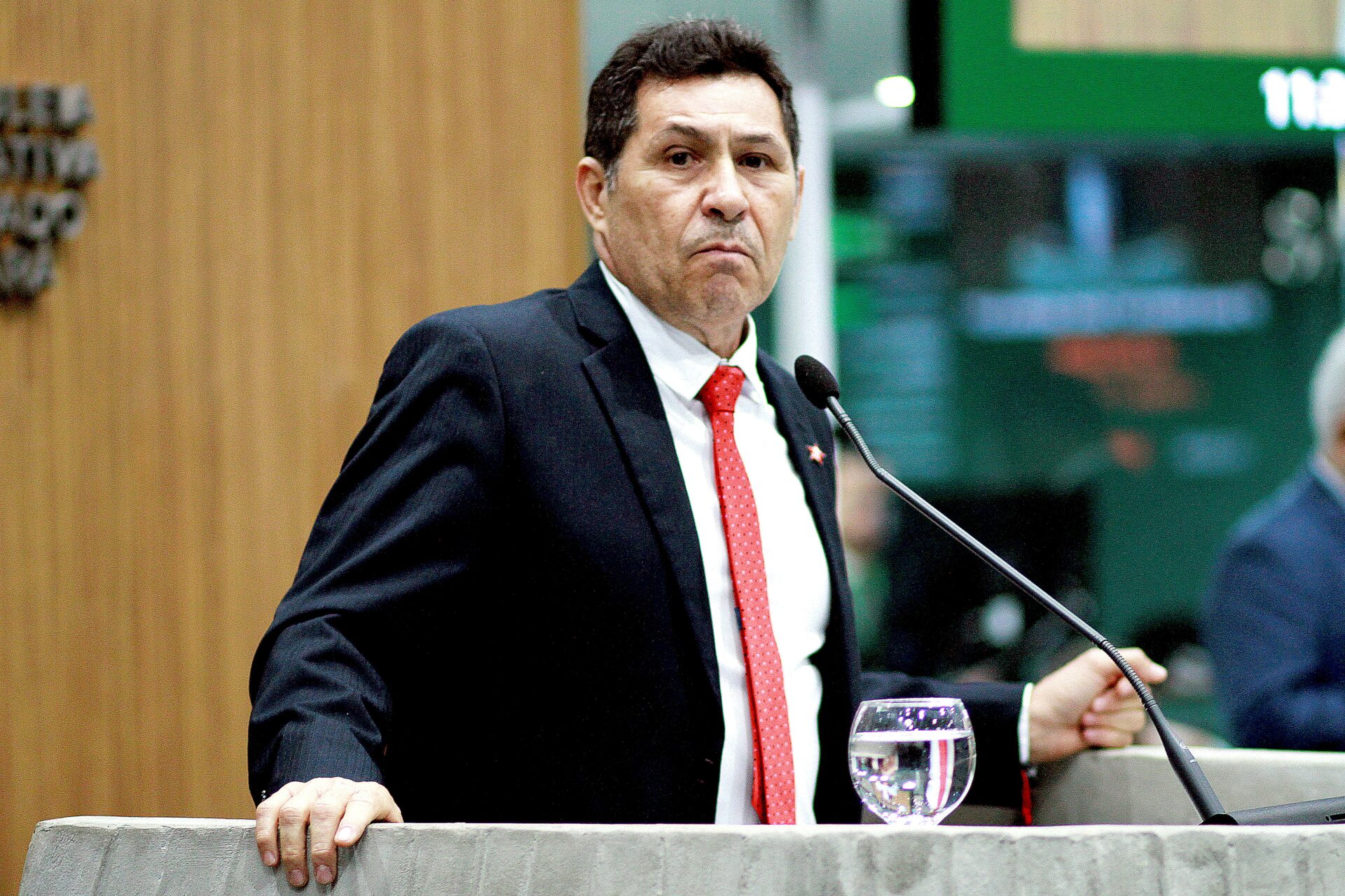 De Assis Diniz homenageia Papa Francisco e lembra legado no Ceará