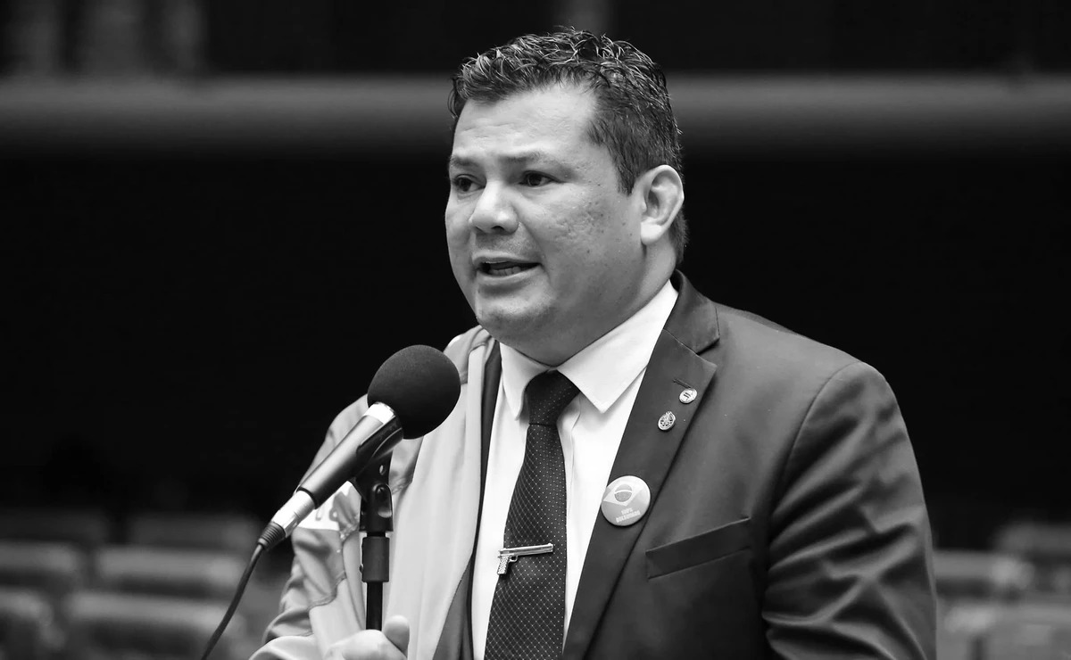 Deputado pede desculpas após desejar a morte de Lula