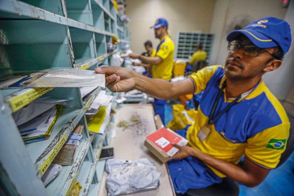 Trabalhadores vão lançar comitê em defesa dos Correios 1 1.1-CORREIOS-2024-1-n.jpg