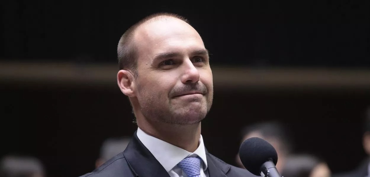 PGR pede inquérito contra Eduardo Bolsonaro no STF