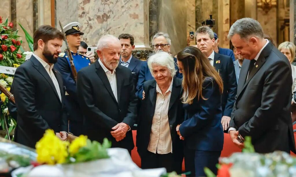 Uruguaios se despedem de Pepe Mujica 1 54521906723_a184caa3e8_o