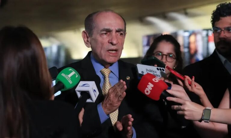 Senado aprova fim da reeleição no Executivo