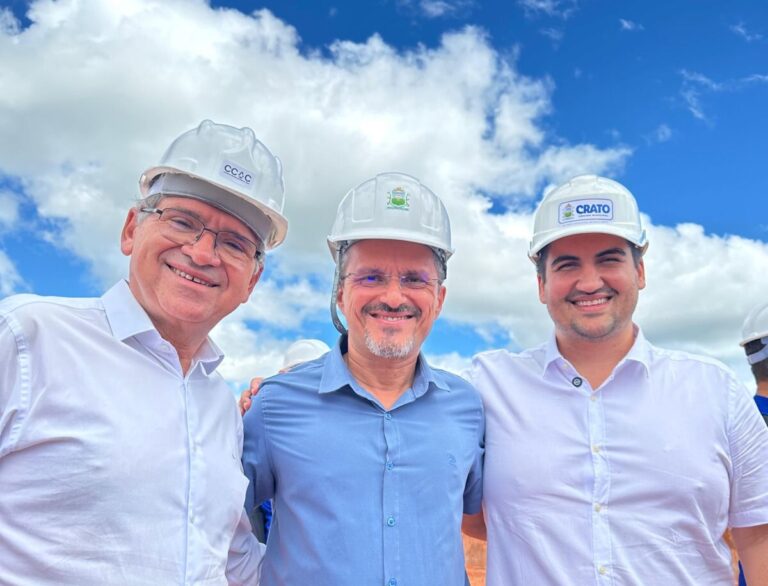 Matheus Leite acompanha ministro Waldez Góes