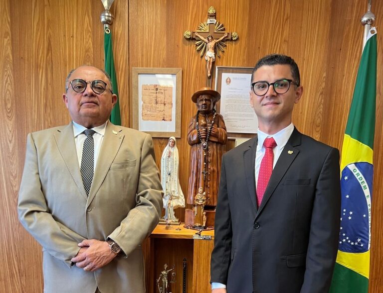 STJ integra Academia Caririense de Direito