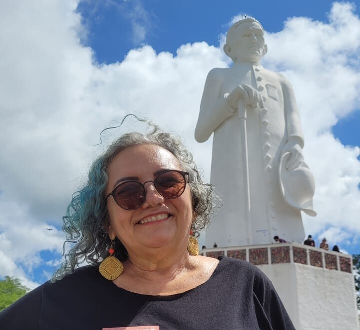 No SIRENE lutadora Margarina Alves é homenageada pela dirigente sindical Fátima Oliveira