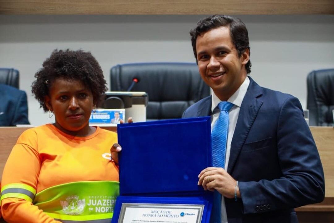 Câmara de Juazeiro do Norte homenageia garis e aprova projetos que fortalecem cultura, infraestrutura e cidadania