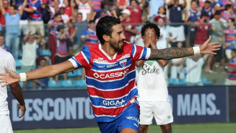 Fortaleza goleia o Juventude por 5 a 0 e sai do Z-4