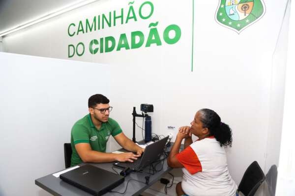 Caminhão do Cidadão leva serviços a Fortaleza e interior 1 Caminhão do Cidadão leva serviços a Fortaleza e interior