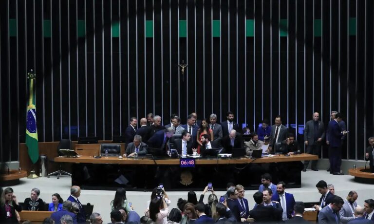 Câmara recorre ao STF para suspender ação de Ramagem