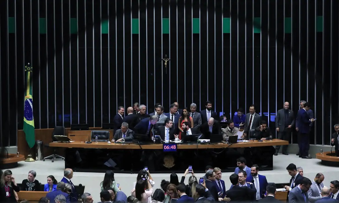 Câmara recorre ao STF para suspender ação de Ramagem