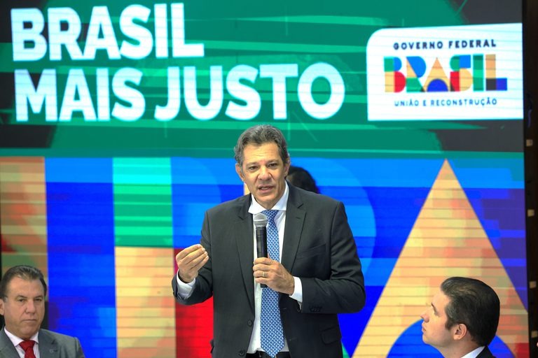 Haddad defende medidas que substituem IOF e diz que só afetam os mais ricos 1 Haddad defende medidas que substituem IOF e diz que só afetam os mais ricos
