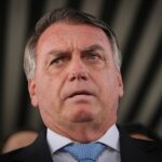 Bolsonaro depõe à PF sobre financiamento de Eduardo nos EUA e articulações contra autoridades brasileiras